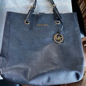 Black Michael Kors Purse (Long Tote)